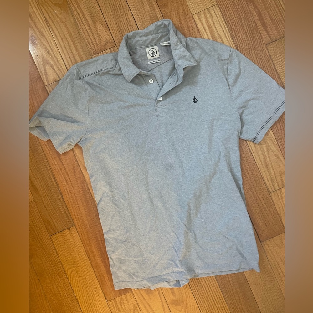 🎉 3/$10 - Men’s Volcom Golf Tee